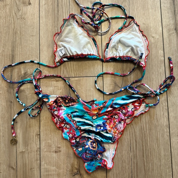 Luli Fama Bikini - Picture 3 of 8